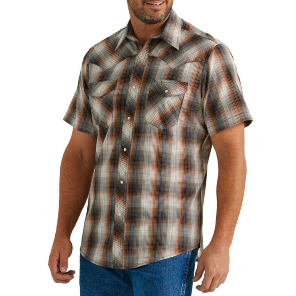 Wrangler® Men's Regular Fit Short Sleeve Western Shirt, Size XL‎